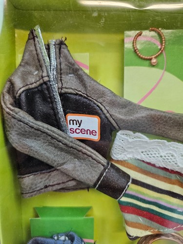 Nuevo 2004 Mattel My Scene Barbie Moda Escena Conjunto Chaqueta Camuflaje Pantalones Cartera + - Imagen 2 de 9