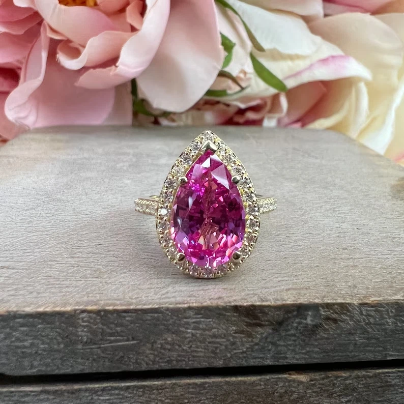 Alianza de oro amarillo real de 18 quilates con diamantes y zafiro rosa natural de 4,70 quilates 7 Foto 4 de 4