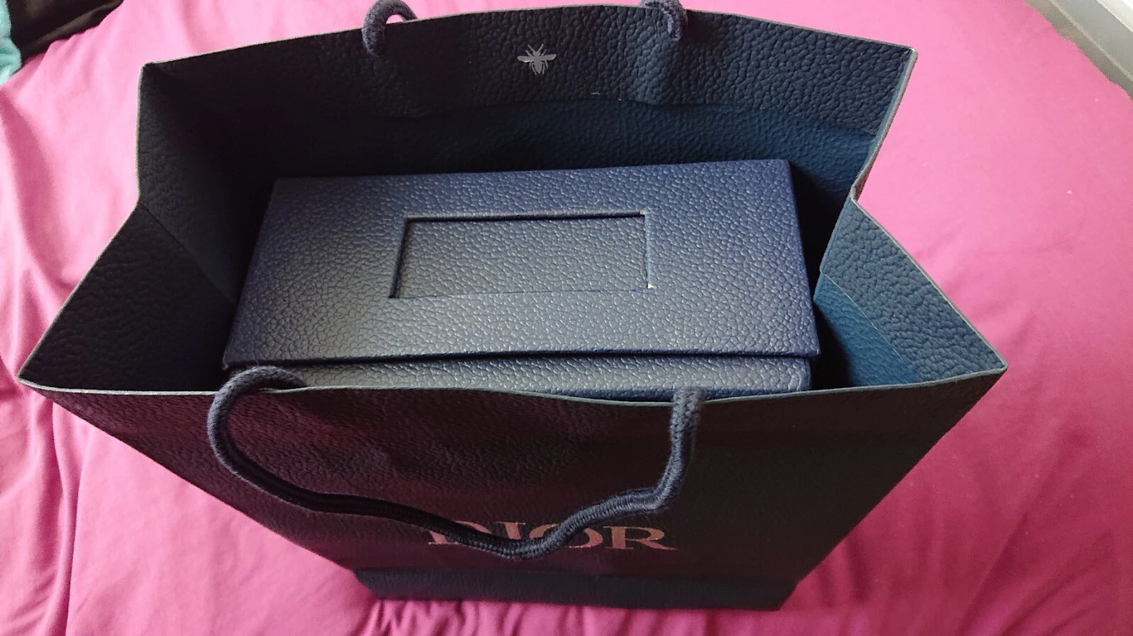 Boîte et sac vide Christian Dior.