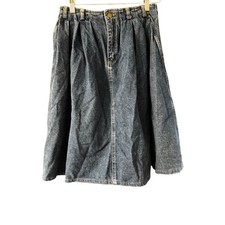 VINTAGE LIZWEAR by LIZ CLAIBORNE Denim Skirt in Size 8 Petite