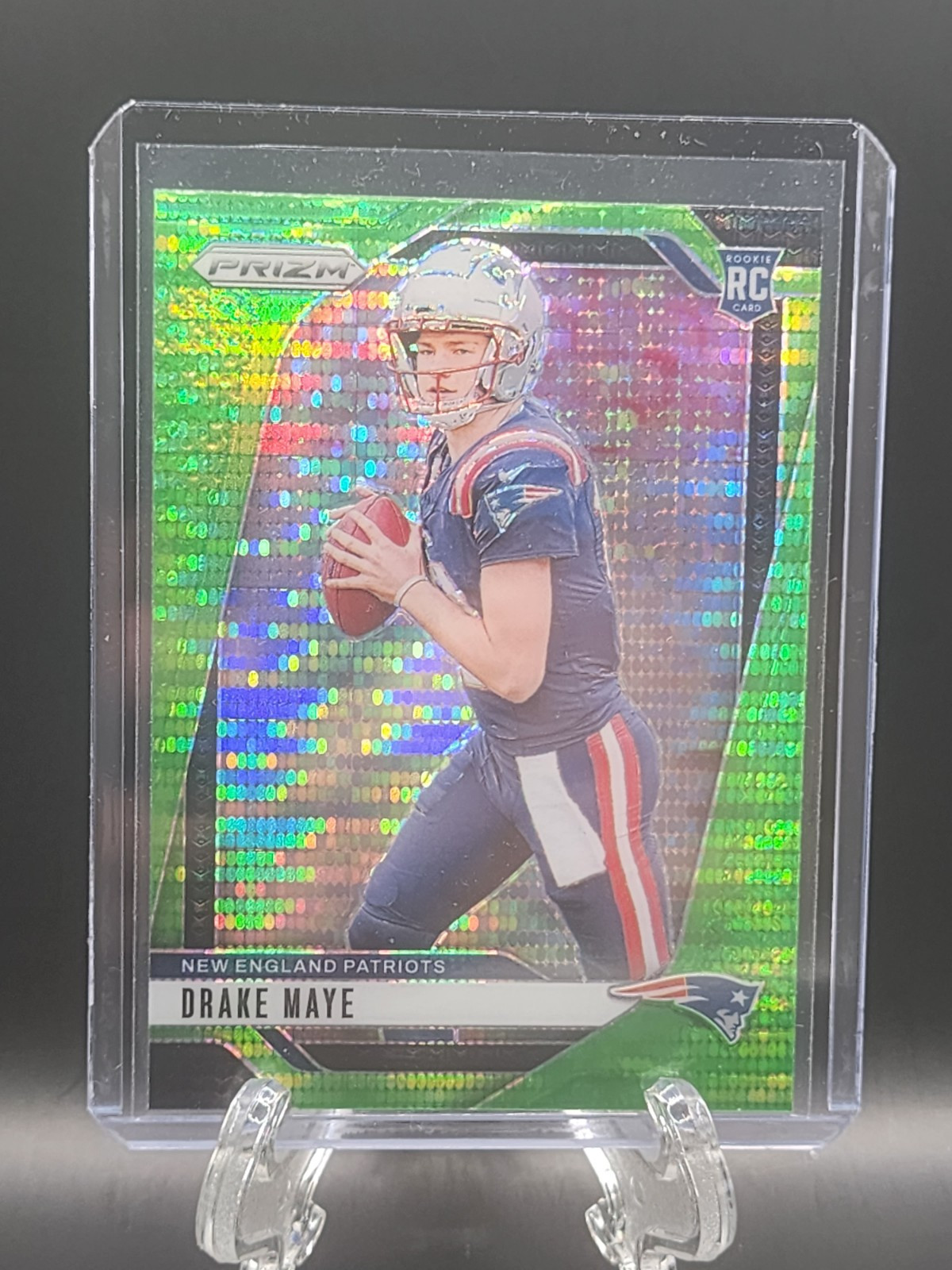 2024 Panini Prizm - Rookies Neon Green Pulsar Prizm #329 Drake Maye (RC)