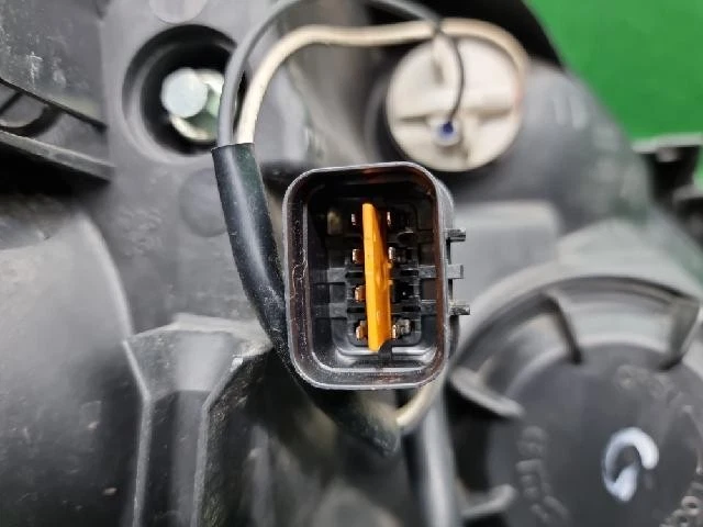 Faro xenón izquierdo Renault Koleos QM5 2011 Foto 4 de 4