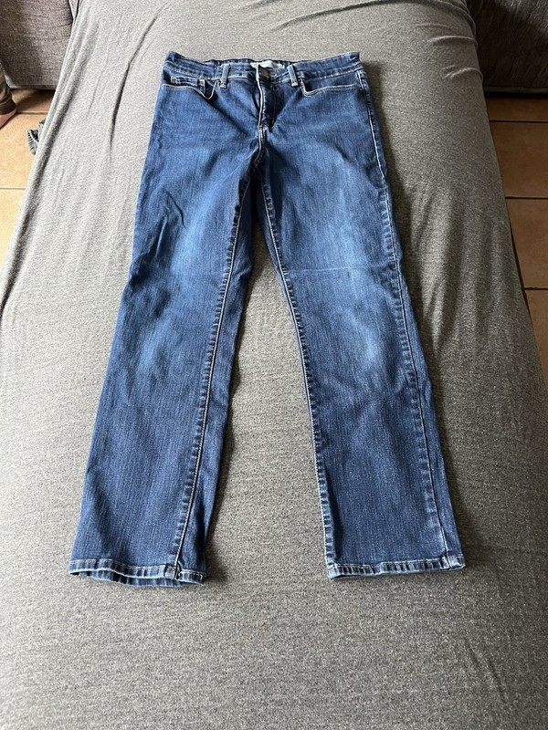 Levi's Women's Straight Leg Blue Denim Jeans, Cotton, 8S, 500 Series, Button Zip