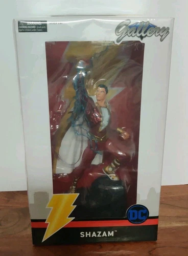 DC Comics Gallery 14" SHAZAM Diamond Select Toys DST JLA MIB Collector Grade