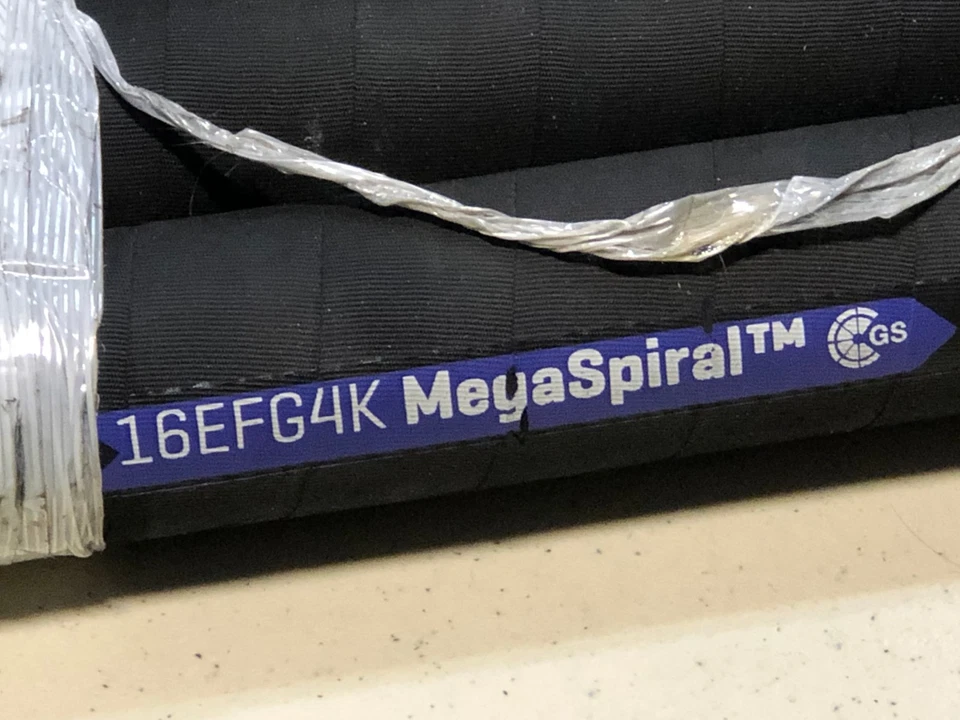 Gates 28" Long 16EFG4K 1-1/4" with 1/1/4" 16FJX fittings 4000 Psi Mega Spiral Fl - Image 4 of 4