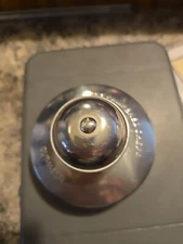 Cut-N-Seal by The Pampered Chef 4" Pastry and Sandwich Maker Press  Nice Lrg