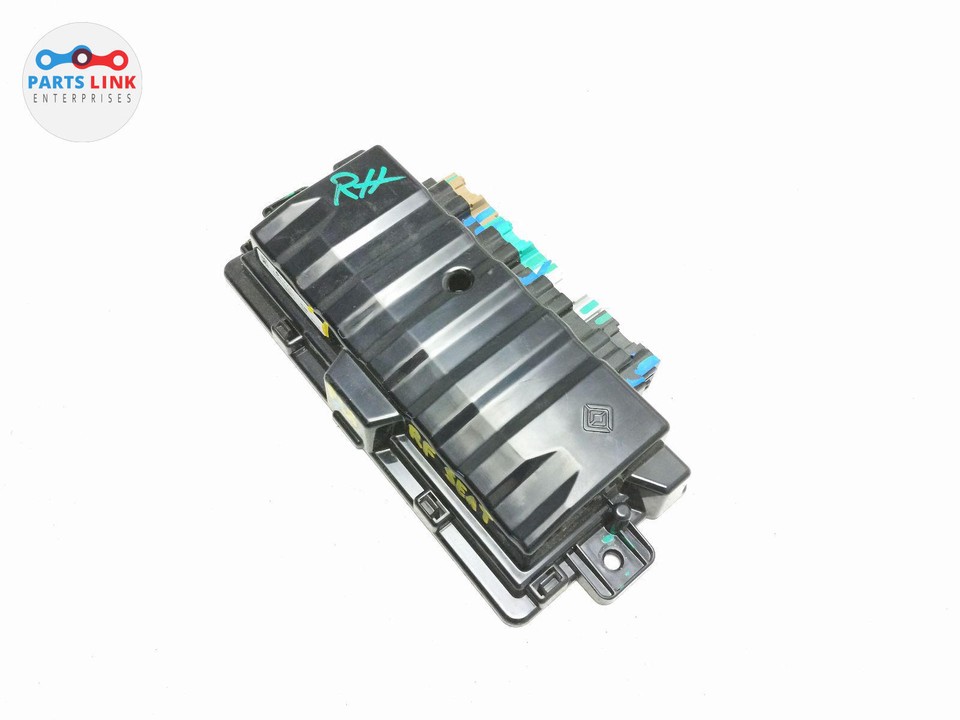2022-24 RIVIAN R1S FRONT RIGHT SEAT MEMORY CONTROL MODULE UNIT BRAIN PT00000603K (For: Rivian)