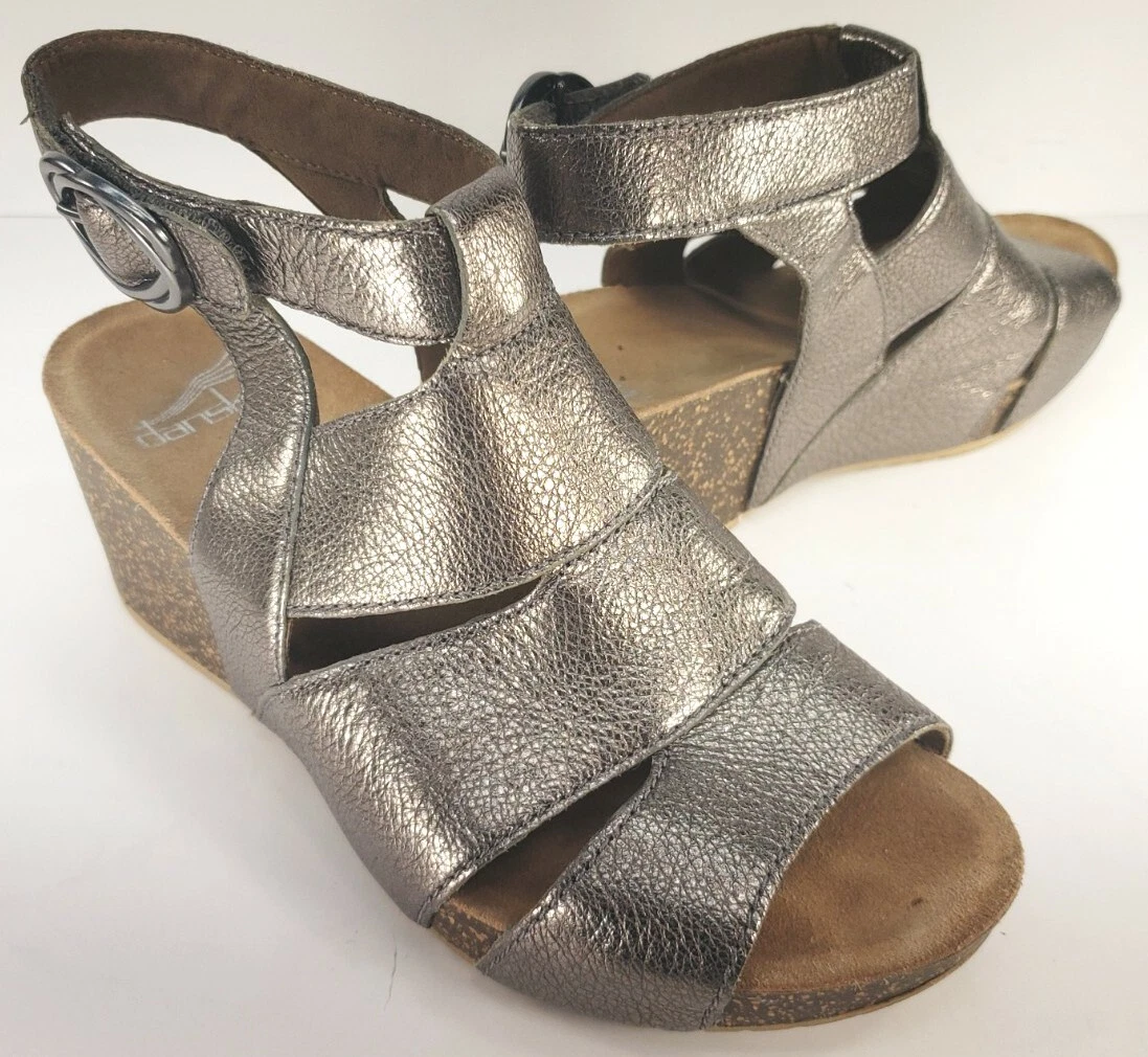 Dansko Sera Pewter Metallic Wedge Sandal Size 5 5.5M 36 Open Toe