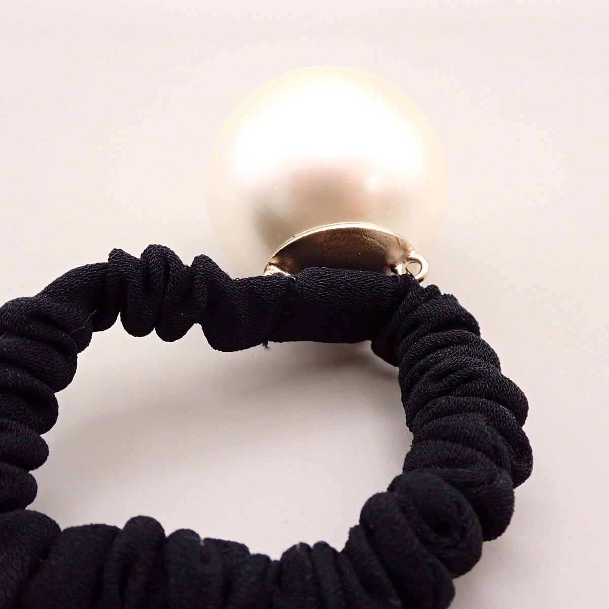 CHANEL ブラックレザー ヘアゴム シャネル シュシュ CHANEL ヘアーアクセサリー ヘアゴム ブラック