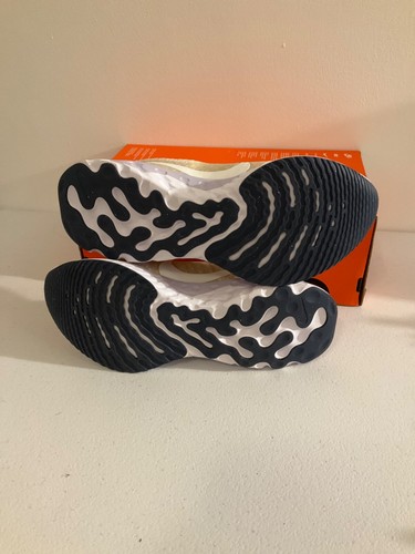 Nike Mujeres React Infinity Run Flyknit 3 Zapatos para Correr DZ3016 101 Venta al por menor $160 - Imagen 3 de 5