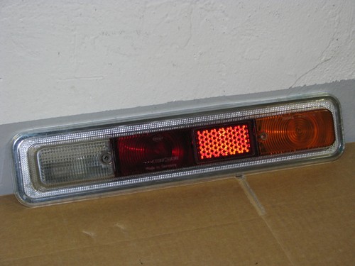 Fanale posteriore destro originale Ford 15M P6 Hella - Foto 1 di 6