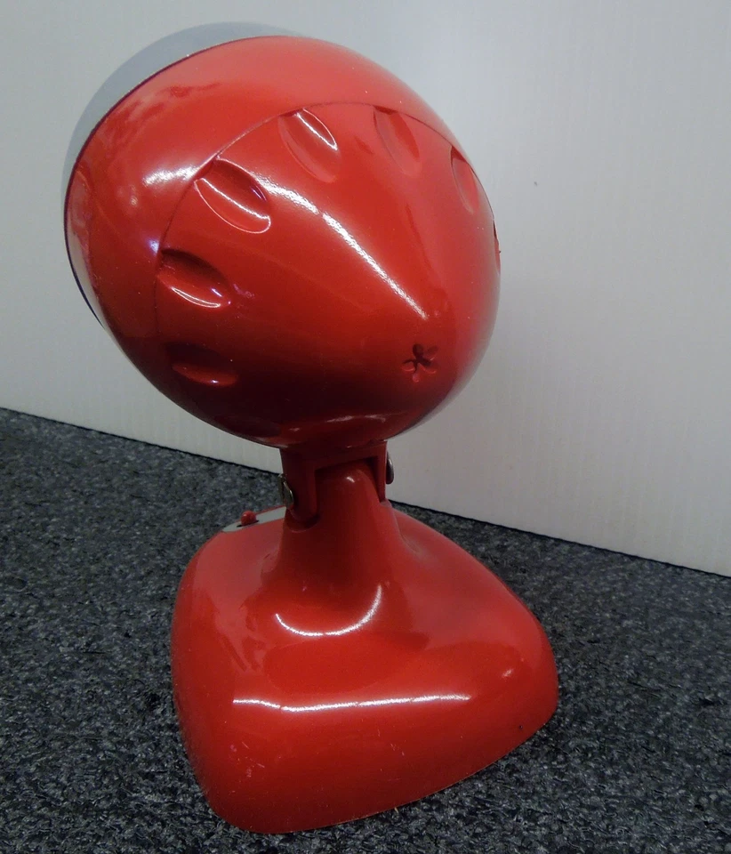 HEAD LIGHT RED ALARM CLOCK - Image 4 of 4