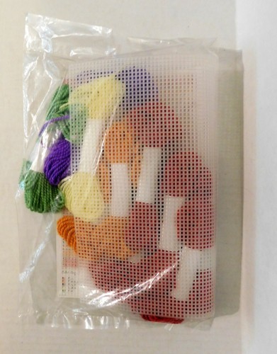 Quick Count Plastic Canvas Red Placemat Kit 3057474 Makes 1 Striped NEW Sealed - Picture 3 of 3