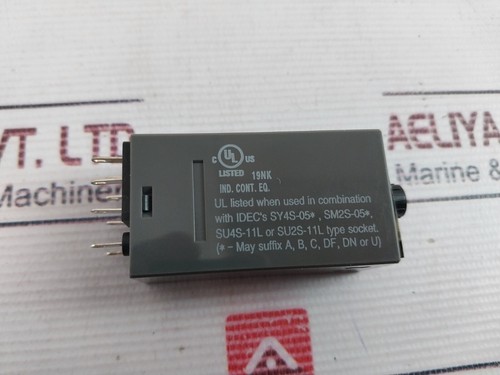 Idec Gt5y-2sn Electronic Timer Gt5y-2sn1a100, 5a 240vac 50/60hz - Picture 8 of 11