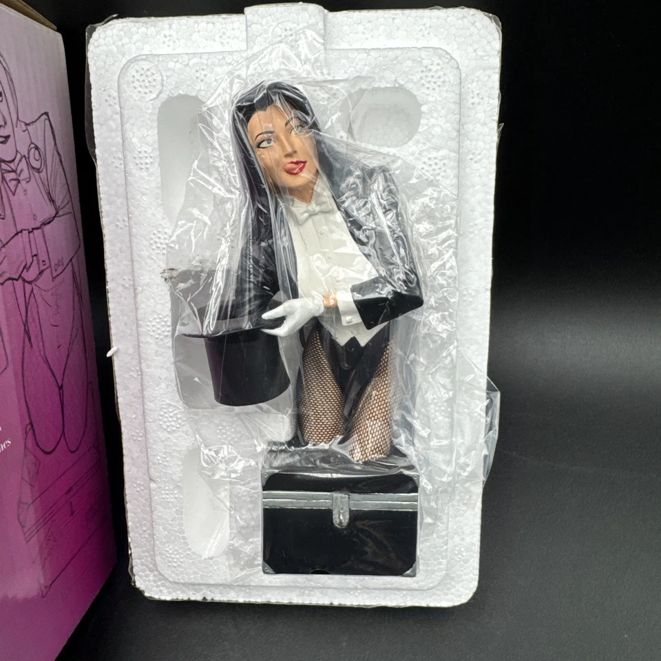 Busto DC Direct Women of the DC Universe Zatanna Edición Limitada 3485/5000 Foto 4 de 4