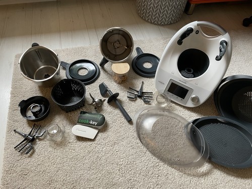 Thermomix TM5 mit  2. Mixtopf, selten gebraucht