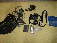 SONY CYBERSHOT DSC-H7 8.1 MEGAPIXEL 15X ZOOM DIGITAL CAMERA TESTED KIT