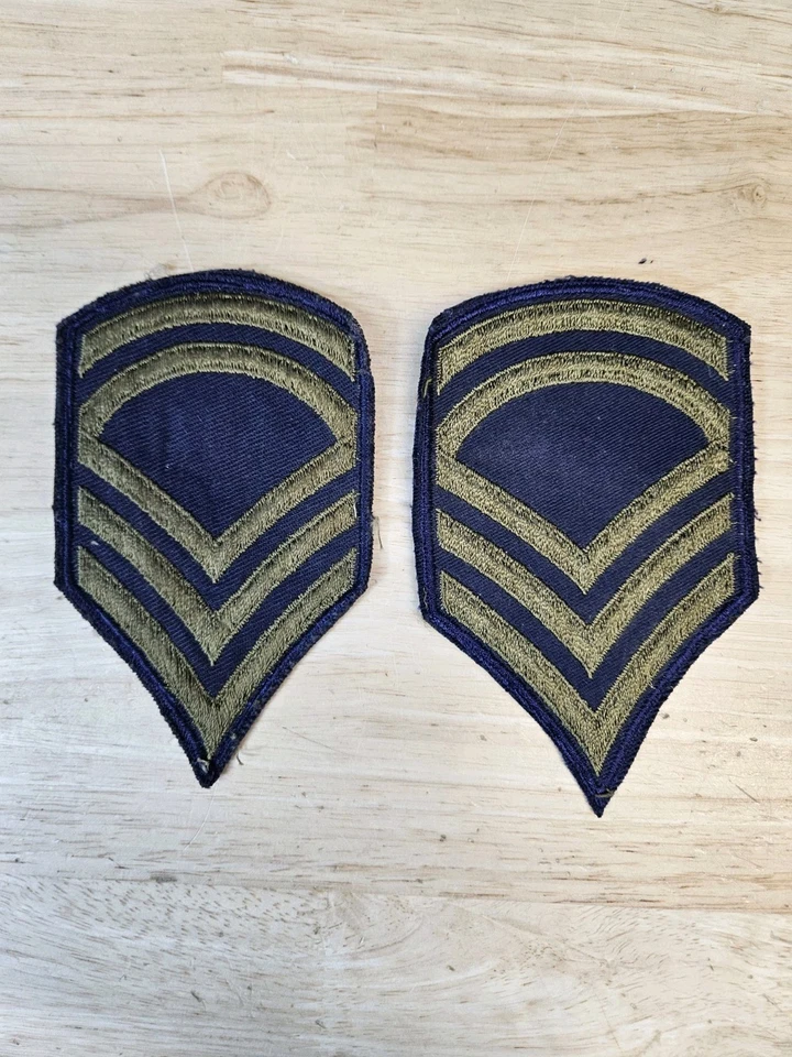 11 pcs Vintage Military Badges Patches Sew-On For Clothes Patches - Pre-owned - Image 4 of 4