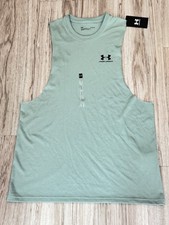 NWT Men  s Size M Under Armour Left Chest Cut Off Tank Top Shirt 1329286-348 25