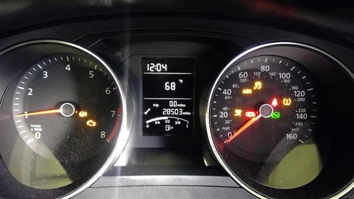 2015 Volkswagen Jetta Speedometer Head/Cluster 2112841