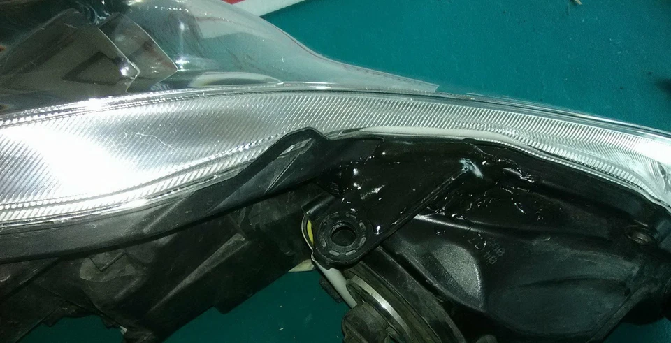  Conjunto de lámpara de faro izquierdo Subaru Legacy lado del conductor OEM USADO   Foto 3 de 4