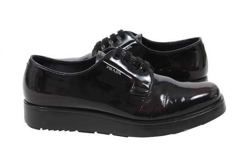 Zapato informal Prada Derby US7 UK6 cuero borgoña plataforma gruesa suela de goma - Imagen 4 de 9