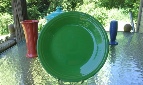 DINNER PLATE shamrock green HOMER LAUGHLIN FIESTA WARE 10.5" new