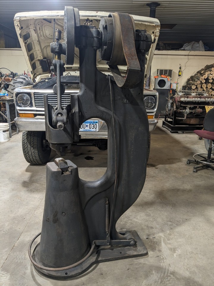 Little Giant 50 Lb blacksmith Power Trip Hammer low use original eBay