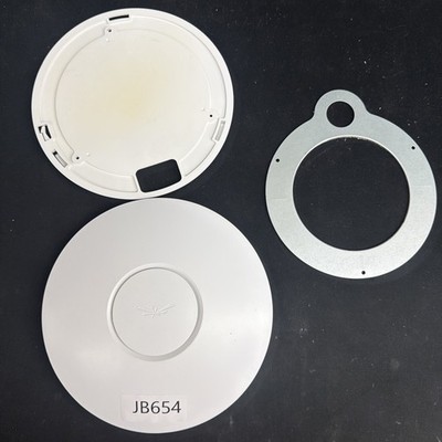 Ubiquiti UniFi AP Pro UAP-PRO Wireless Access Point With Mount Plates Used JB654