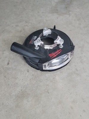 Milwaukee  7 in. Universal Surface Grinding Dust Shroud 49-40-6105 