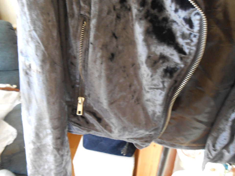 NEW LOOK VELVET MOTO JACKET-GRAY-WOMEN'S SIZE L-SILVER ACCENTS-NEW W DEFECT. - Image 3 of 4