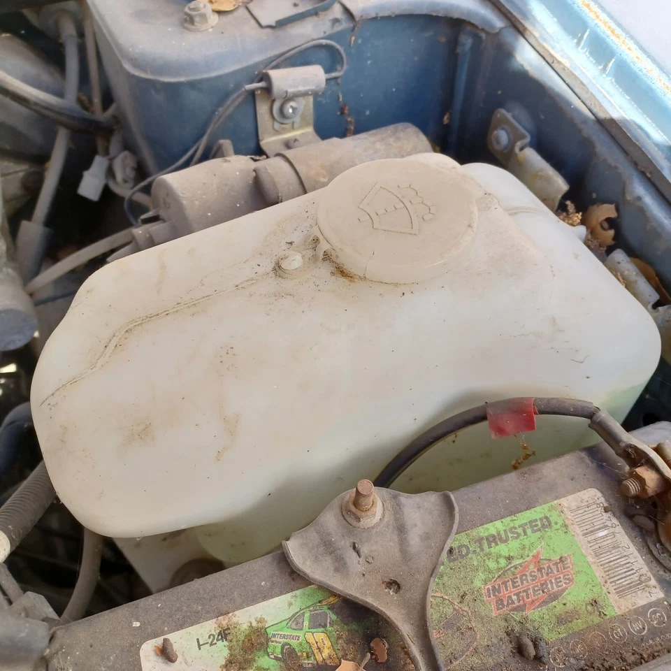 1983-1985 Nissan Pulsar NX Windshield Washer Reservoir Tank Bottle used - Image 3 of 4