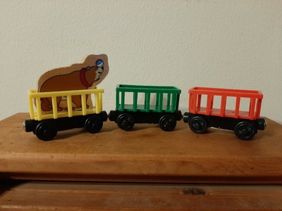 thomas and friends wooden railway circus train