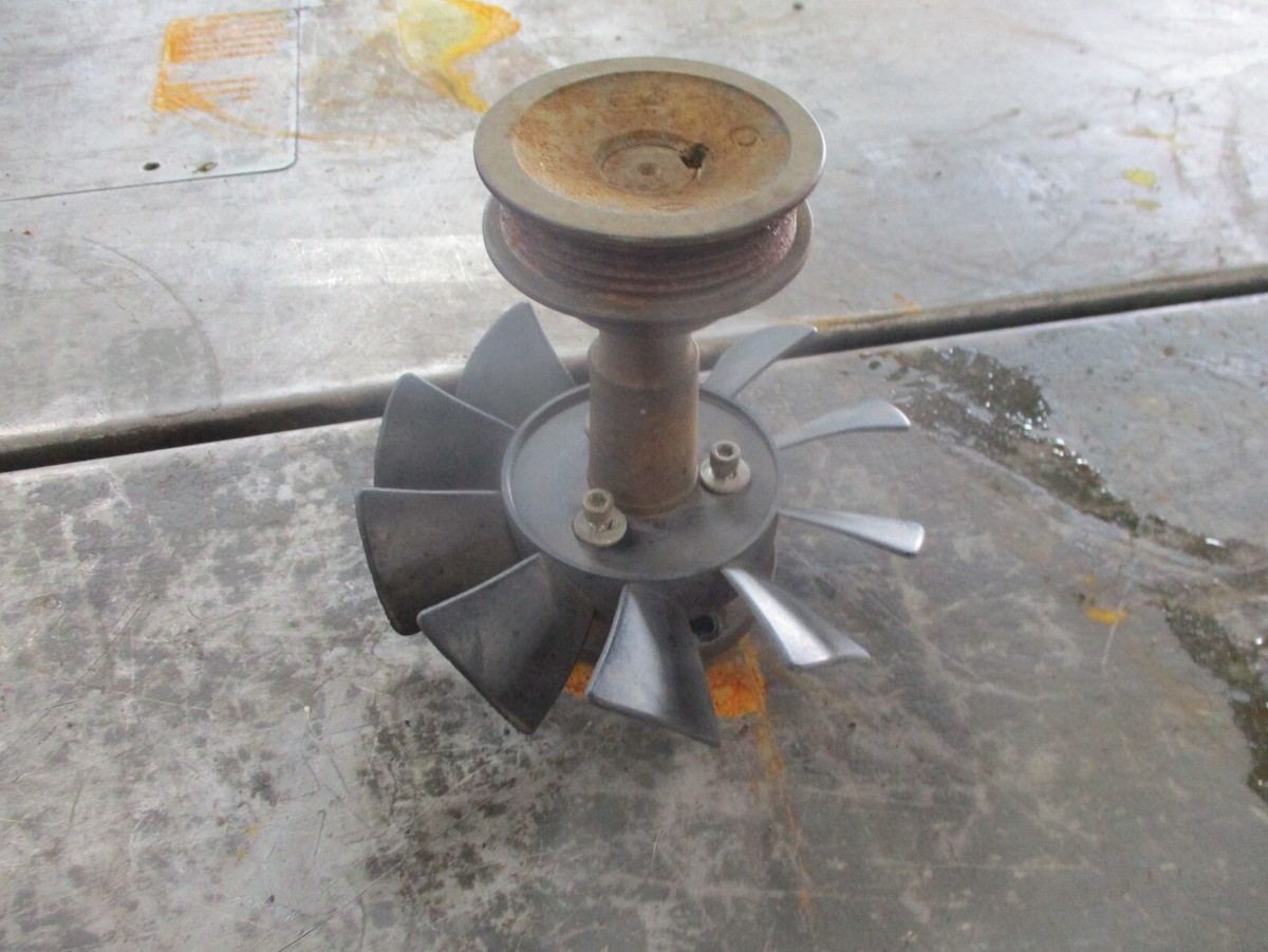 EXMARK LAZER Z LZ23 KAWASAKI FD620 CRANKSHAFT EXTENSION AND FAN 1