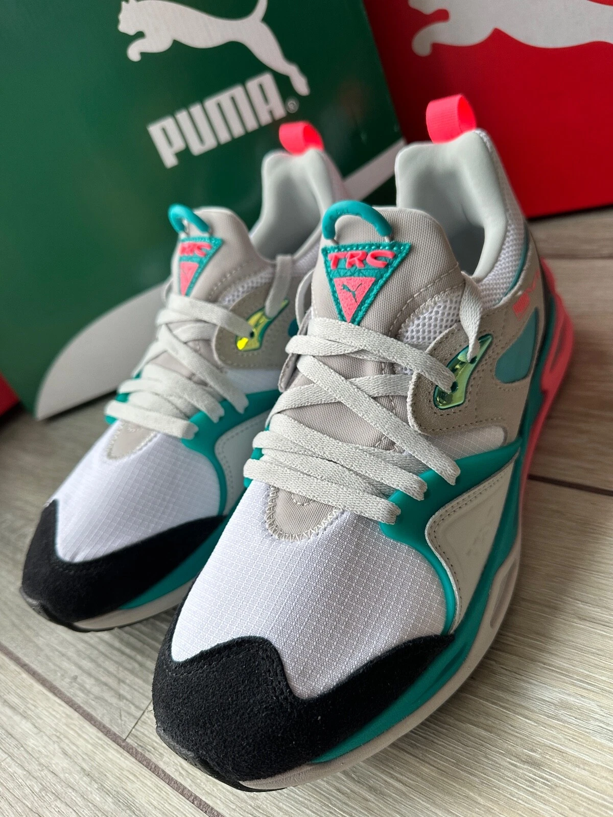 SCARPE DA GINNASTICA PUMA WHITE & DEEP AQUA "TRC BLAZE SHARK" UK 8 5 (42 5) NUOVE SCATOLA