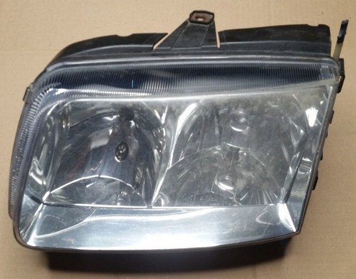 VW Polo 6N2 Hella Frontscheinwerfer Li 963831-00, 963819-00L, Führung gebrochen