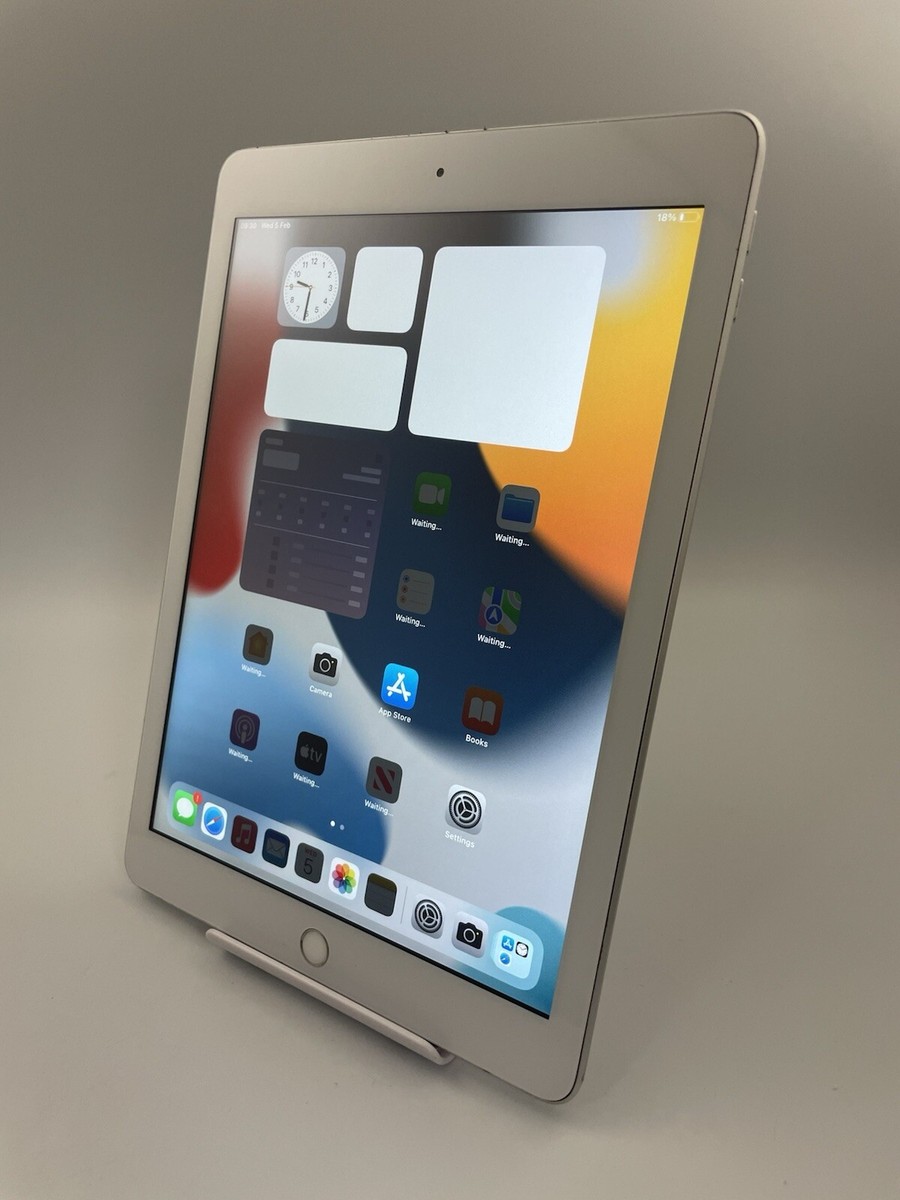 Apple iPad 6th Gen A1893 Silver Wi-Fi 32GB 128GB 9.7