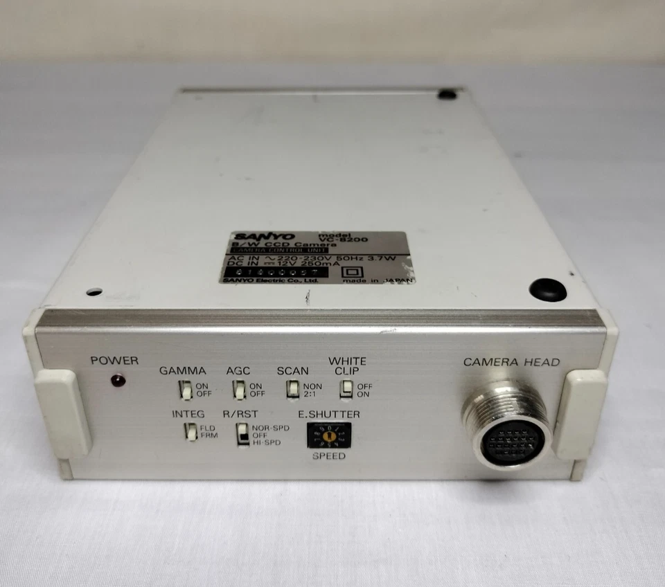 Sanyo VC-8200 VC8200 B/W CCD Camera Controller Unit Made in Japan - Image 4 of 4