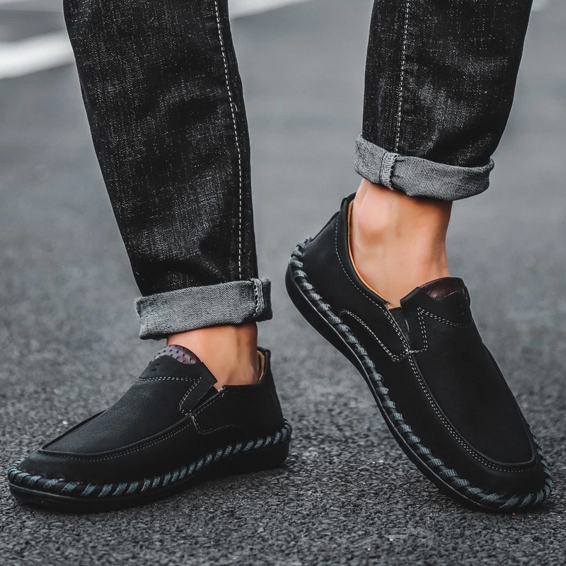 Comfortable Men's Hand-sewn Loafers Flat-soled Anti-slip Casual Shoes - Image 4 of 4