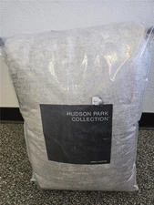 #= Hudson Park Collection Coverlet Ripple Texture Queen Pale Silver OEKO TEX NEW
