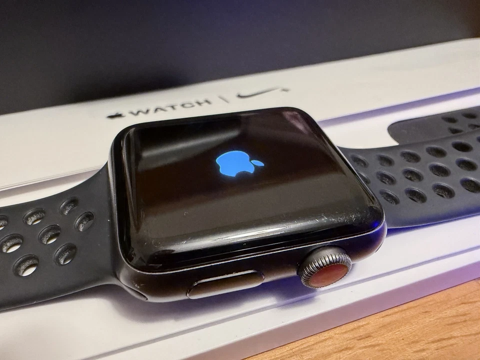 Apple Watch Series 3 (42mm) Nike+ GPS + LTE – Space Gray Aluminum with Band  - Image 3 of 4