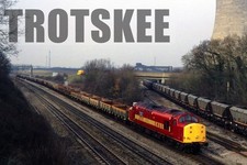 35mm Slide EWS Railways Diesel Loco Class 37 37717 Foxhall 1998 Original