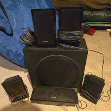 6 Set Sony Surround Sound SS-CT101 Center / SS-TS102 (4) + Wires, Sub / SS-WS101