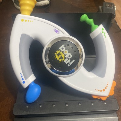 Bop It XT Handheld Electronic Game White Hasbro 2010 Tested Working! Reaction