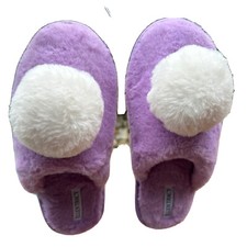ELLEN TRACY Women  s Size: L 9 Pom Pom Slippers Faux Fur Nice Cushioning Lilac