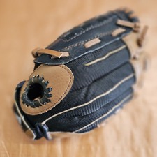 Adidas Youth Kids 9.5 Inches TS 9500BR Right Hand Thrower Baseball Glove