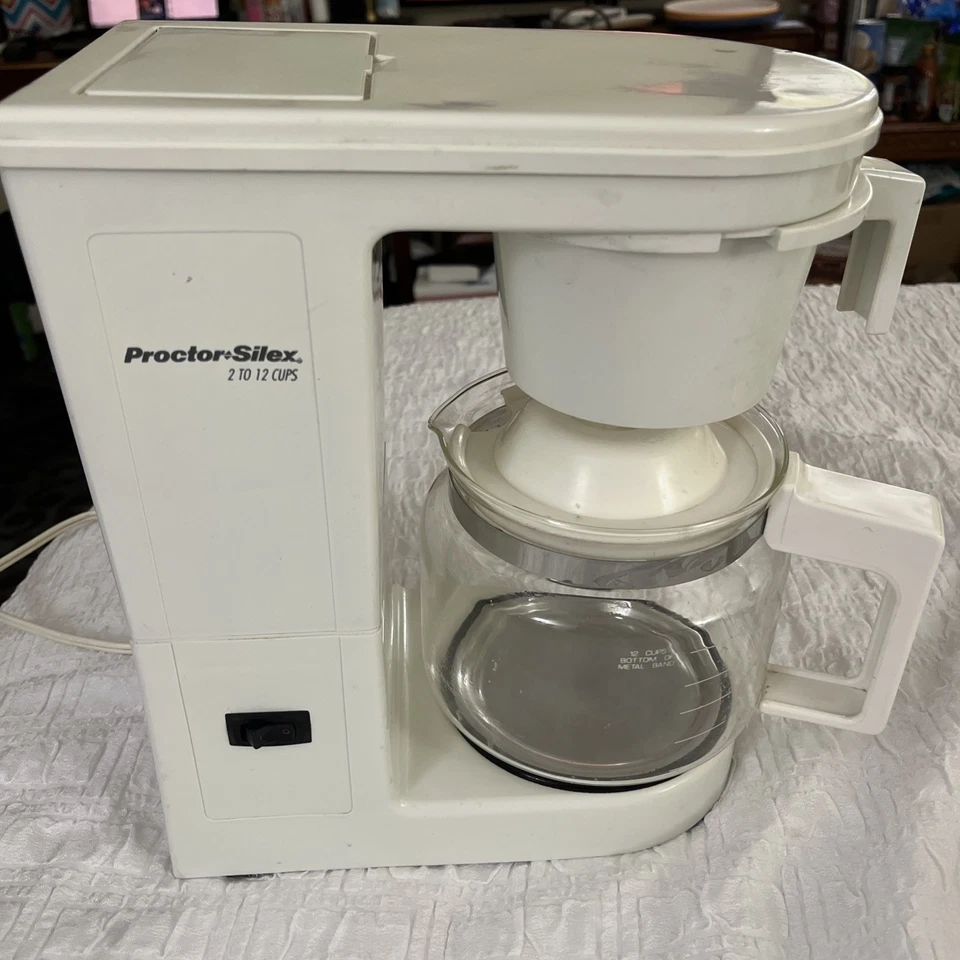 Vintage Proctor Silex 2-12 Cup Drip Coffee Maker model A607A White Tested Works - Image 2 of 4