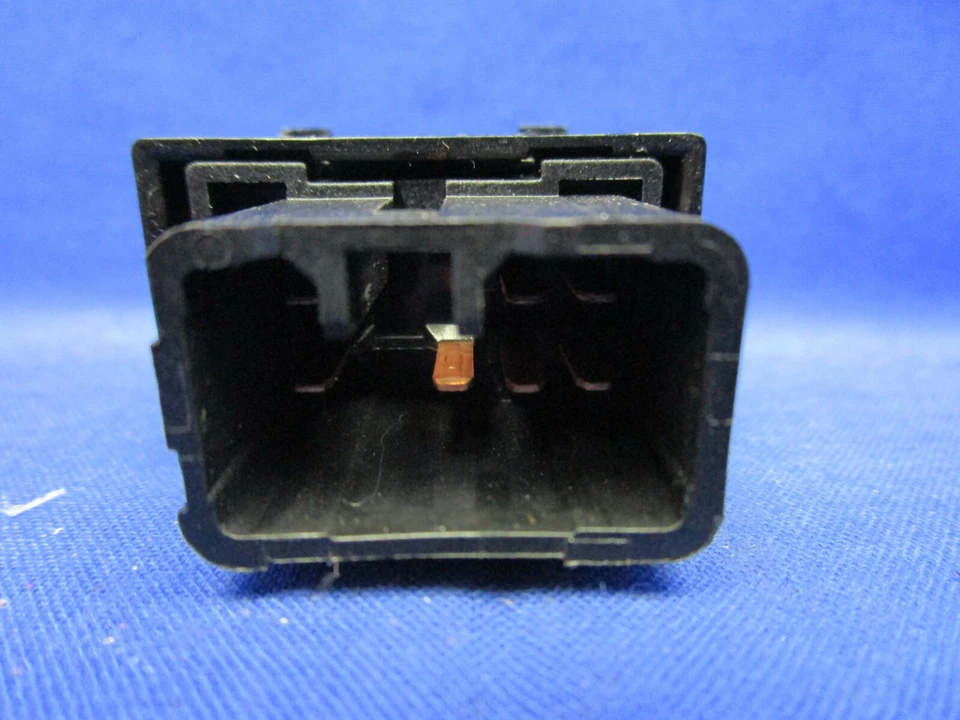 Interruptor de control de ventana Kia Optima EX 2007 PN 93575-2G100T0 Foto 4 de 4