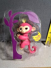 Fingerlings Interactive Monkey Toy New 1228L136