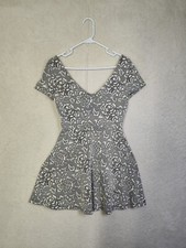 Forever 21 Women Dress Small Gray Floral Poly Blend Short Sleeve A Line Mini